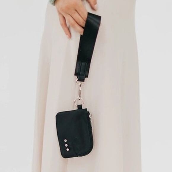 Nya Nylon Clip Card Wallet Black - Picture 1 of 2